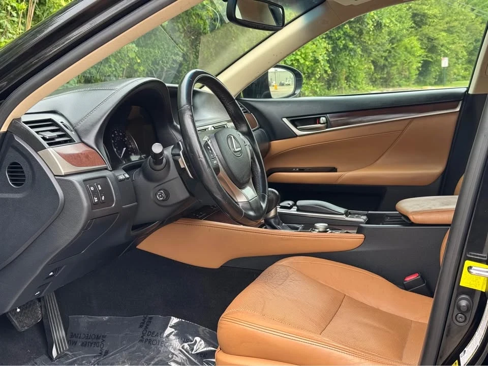 2014 Lexus GS 4th Gen - Image 13 of 19
