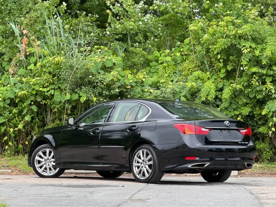 2014 Lexus GS 4th Gen - Image 5 of 19