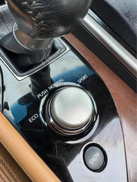 2014 Lexus GS 4th Gen - Image 14 of 19