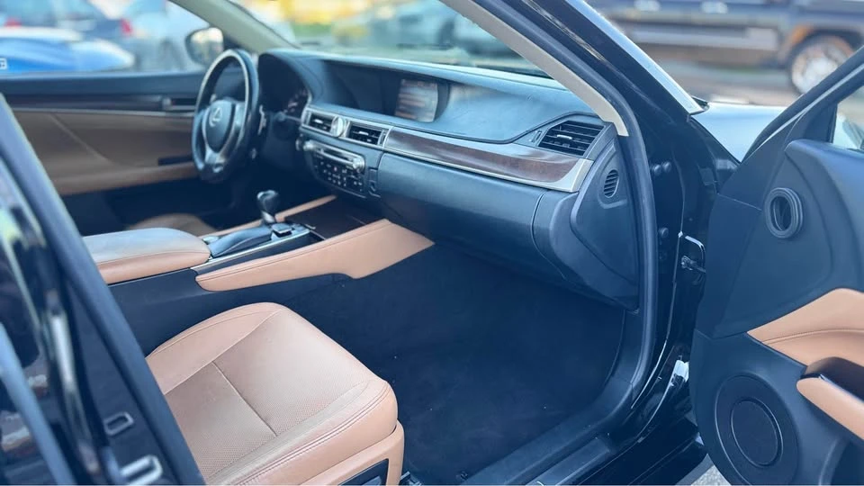 2014 Lexus GS 4th Gen - Image 12 of 18