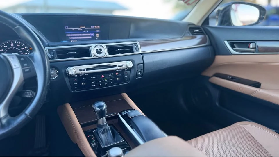 2014 Lexus GS 4th Gen - Image 14 of 18