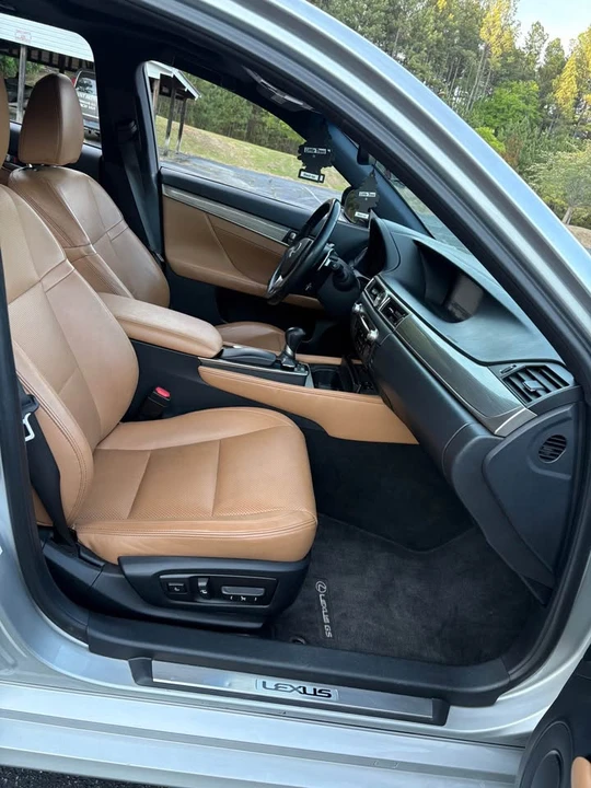 2014 Lexus GS 4th Gen - Image 17 of 18