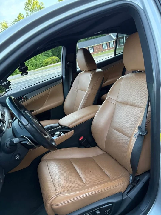 2014 Lexus GS 4th Gen - Image 10 of 18