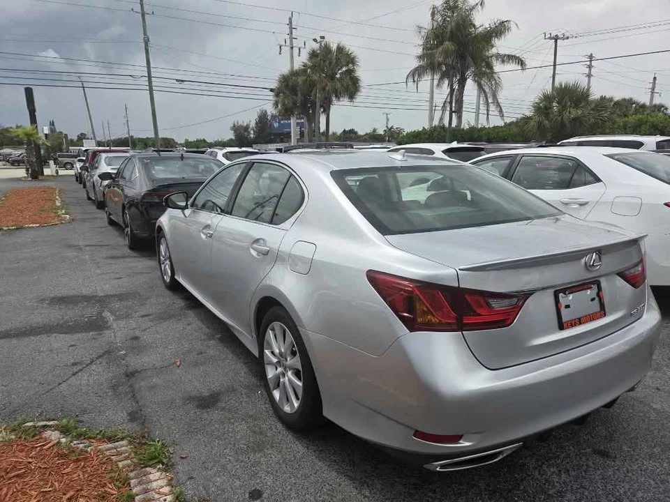 2014 Lexus GS 4th Gen - Image 10 of 11