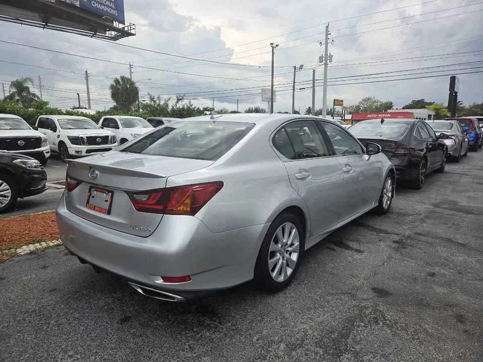 2014 Lexus GS 4th Gen - Image 2 of 11