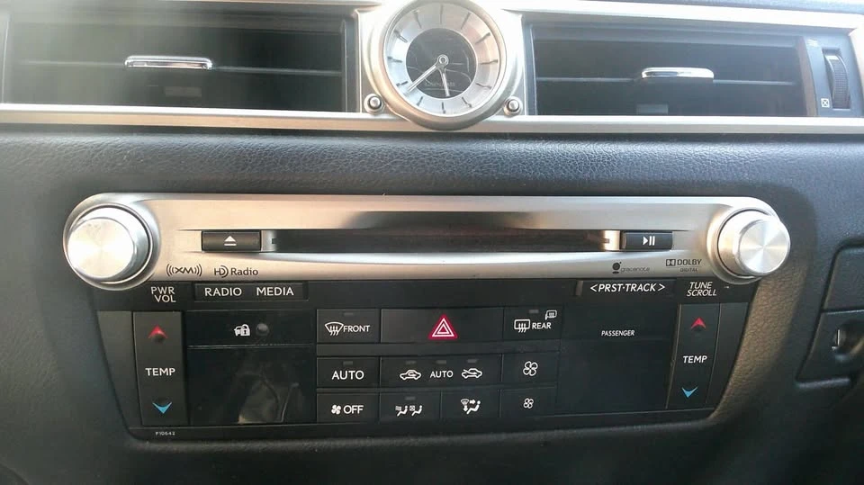 2014 Lexus GS 4th Gen - Image 15 of 20