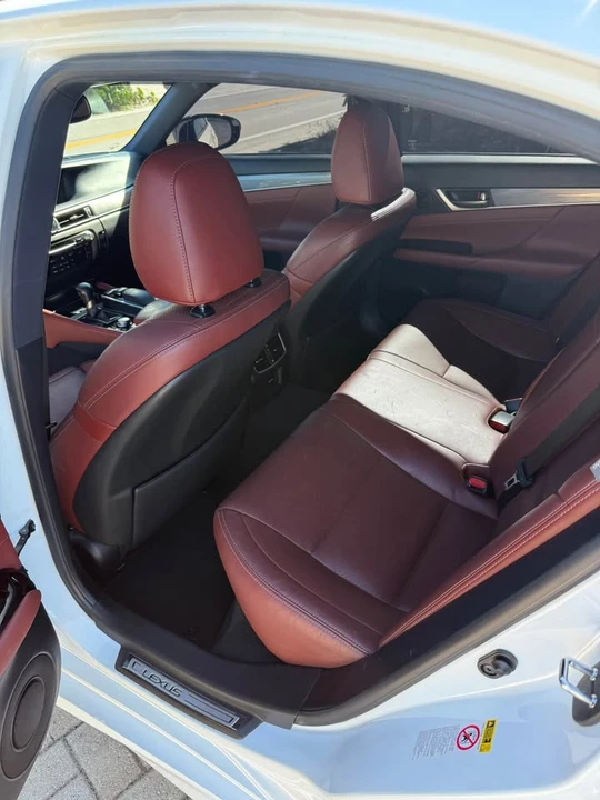 2014 Lexus GS 4th Gen - Image 12 of 18