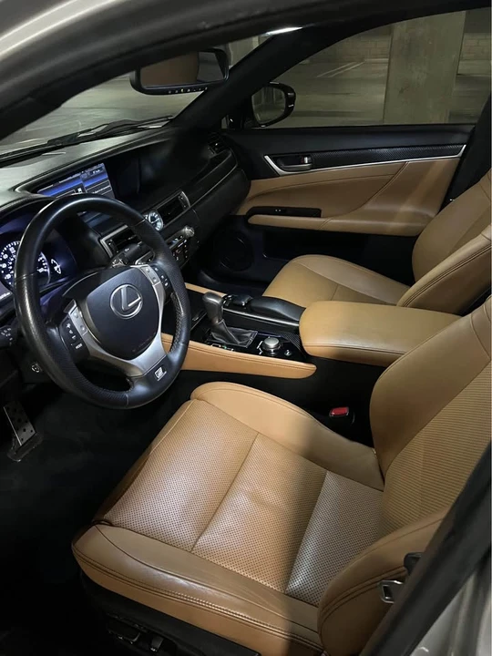 2014 Lexus GS 4th Gen - Image 12 of 19