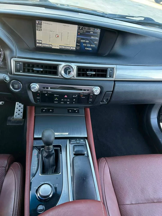 2014 Lexus GS 4th Gen - Image 12 of 15