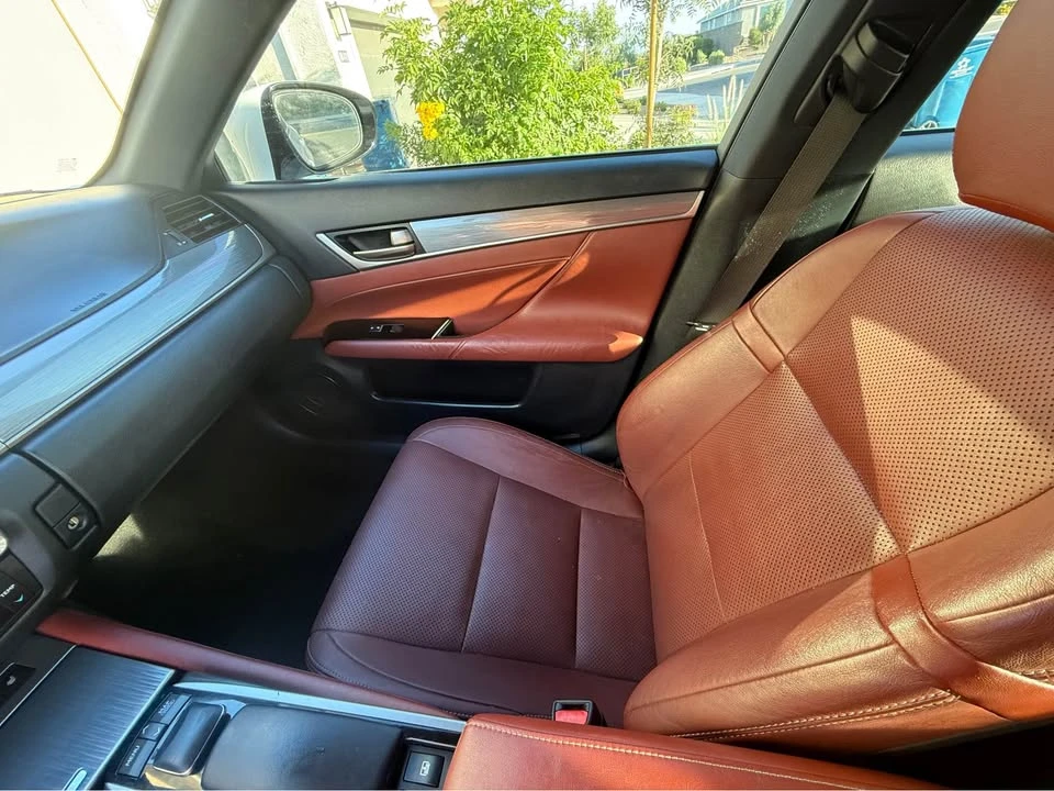 2014 Lexus GS 4th Gen - Image 8 of 16