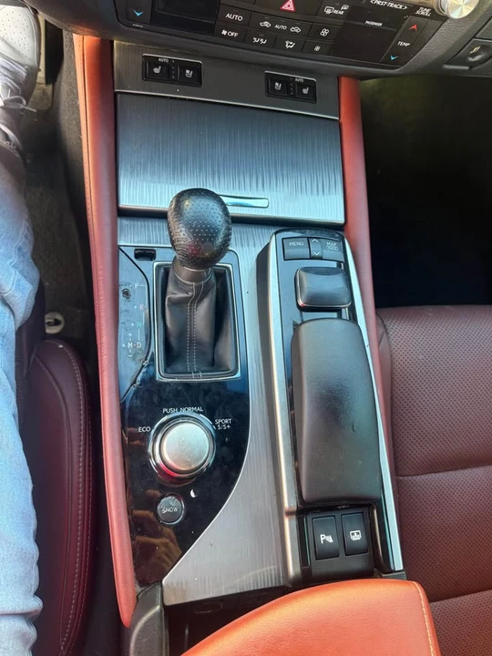 2014 Lexus GS 4th Gen - Image 14 of 16
