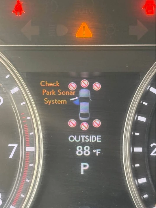 2014 Lexus GS 4th Gen - Image 10 of 16
