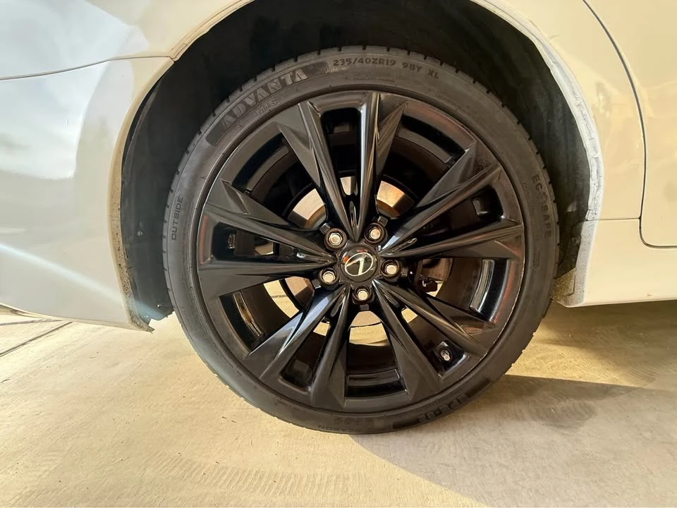 2014 Lexus GS 4th Gen - Image 9 of 20