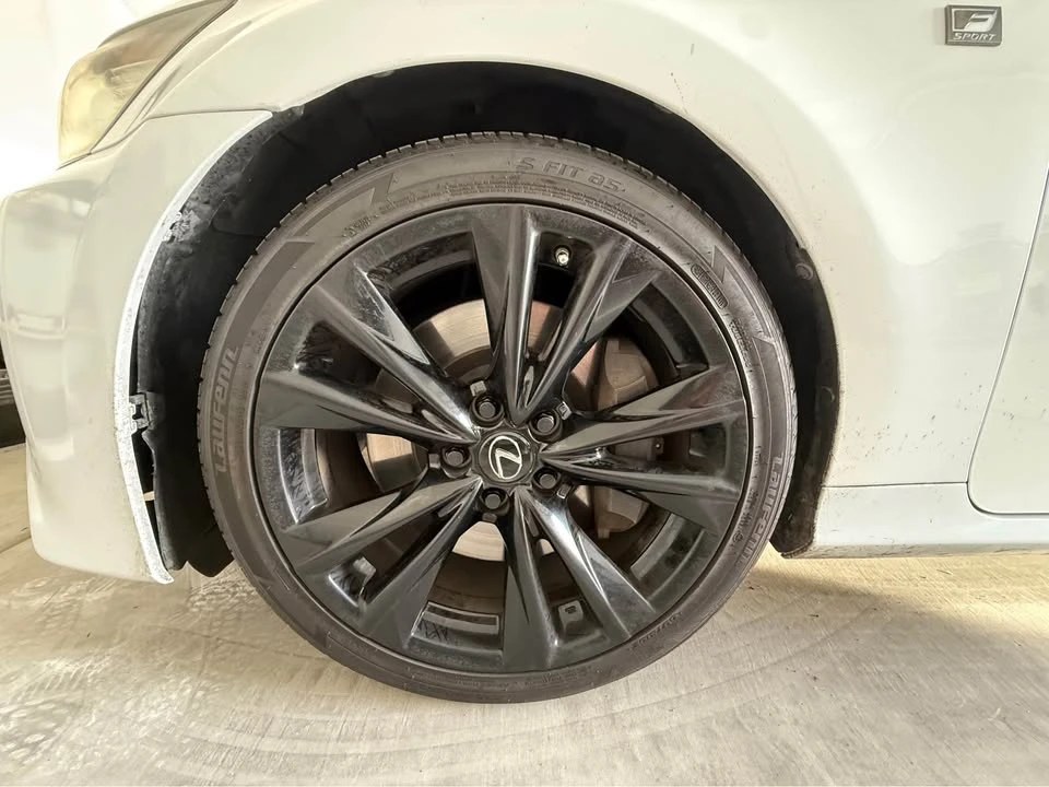 2014 Lexus GS 4th Gen - Image 11 of 20