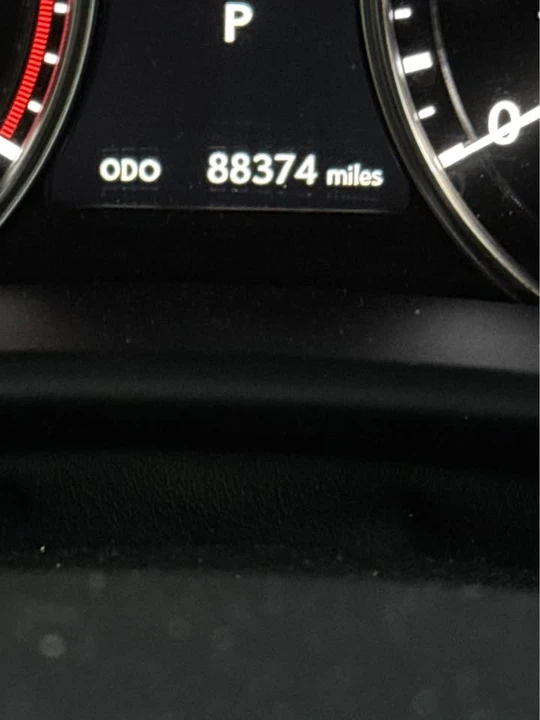 2014 Lexus GS 4th Gen - Image 14 of 16