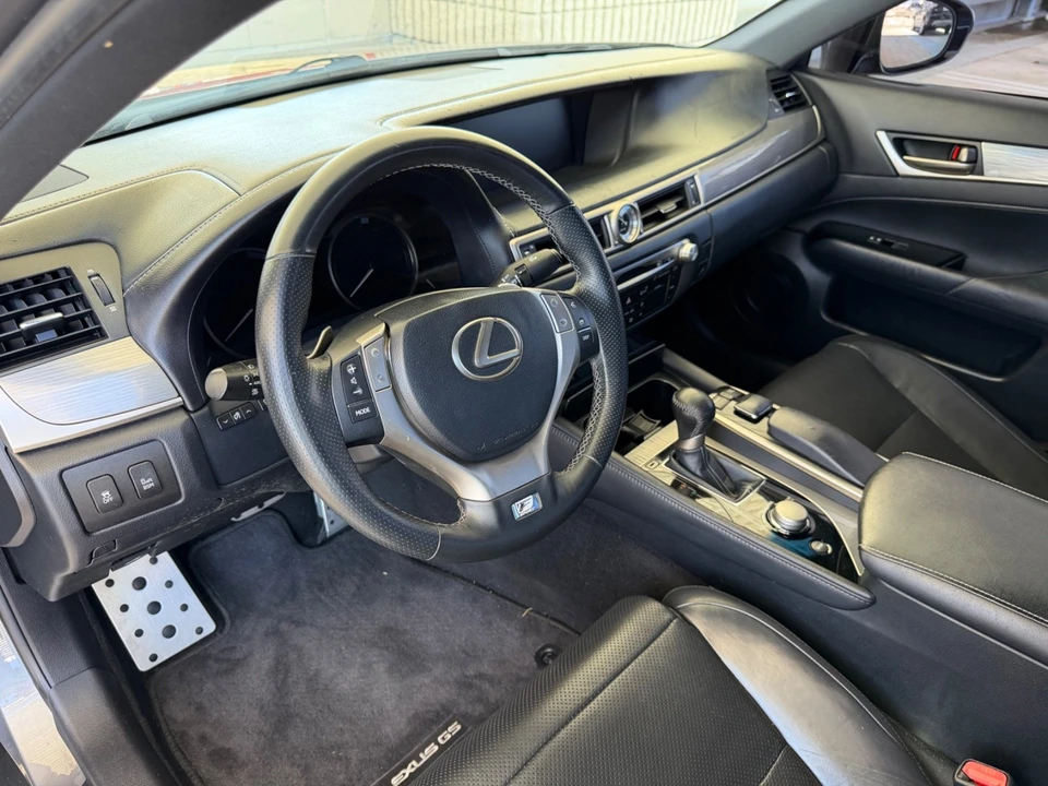 2014 Lexus GS 4th Gen - Image 15 of 21