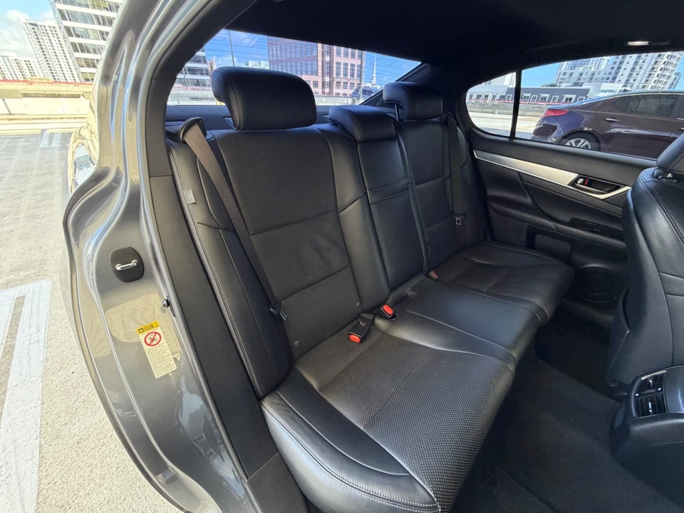 2014 Lexus GS 4th Gen - Image 19 of 21
