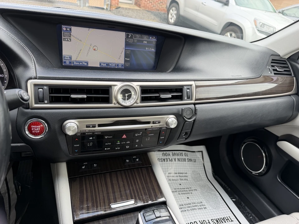 2014 Lexus GS 4th Gen - Image 16 of 20