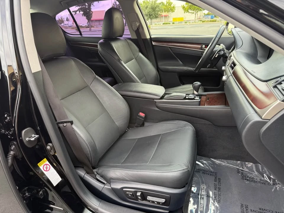 2014 Lexus GS 4th Gen - Image 13 of 19