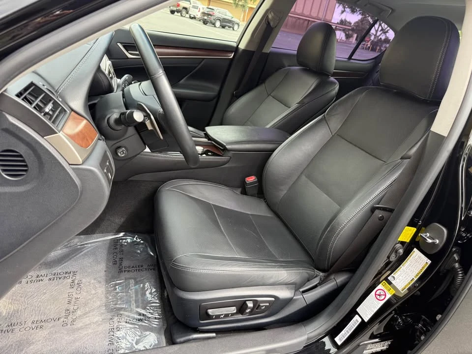 2014 Lexus GS 4th Gen - Image 10 of 19