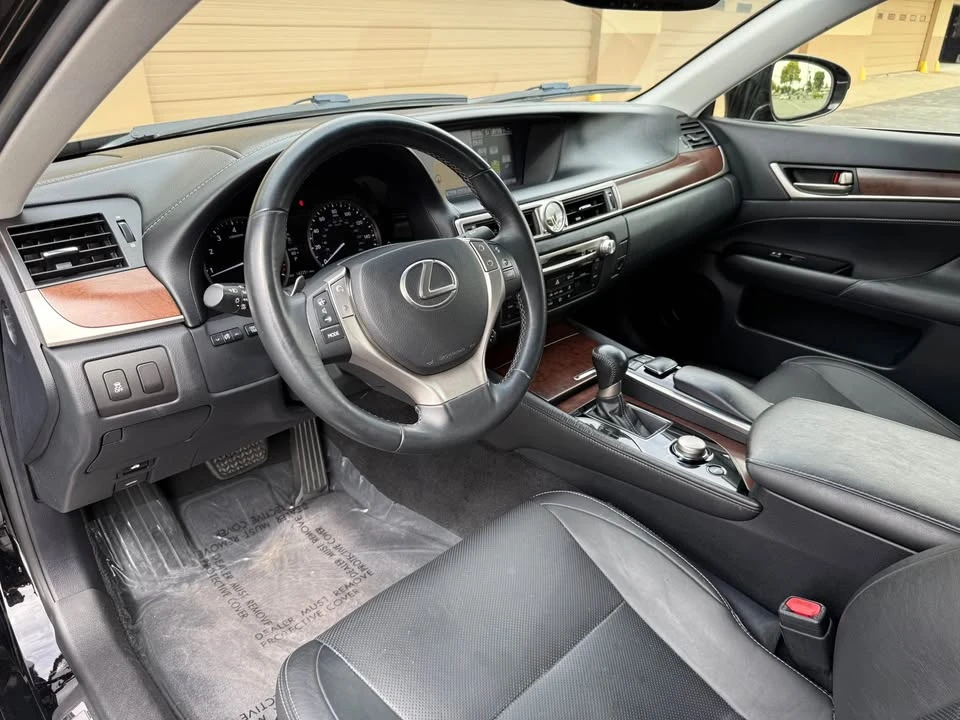 2014 Lexus GS 4th Gen - Image 11 of 19