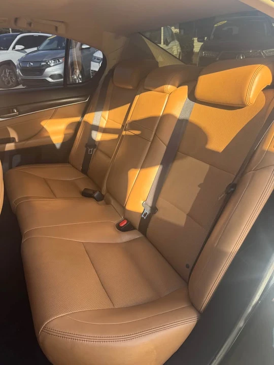 2014 Lexus GS 4th Gen - Image 14 of 19