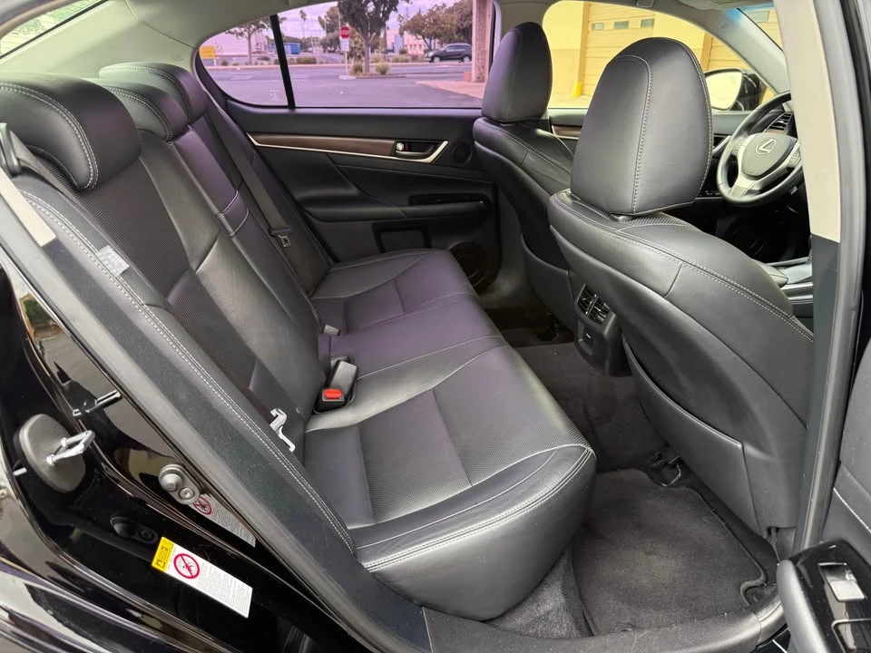 2014 Lexus GS 4th Gen - Image 17 of 19
