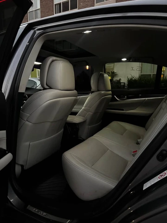 2014 Lexus GS 4th Gen - Image 9 of 11
