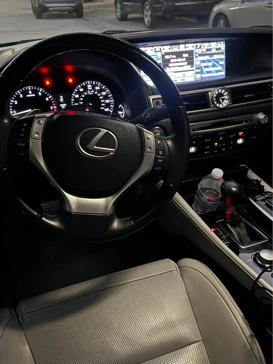 2014 Lexus GS 4th Gen - Image 10 of 11