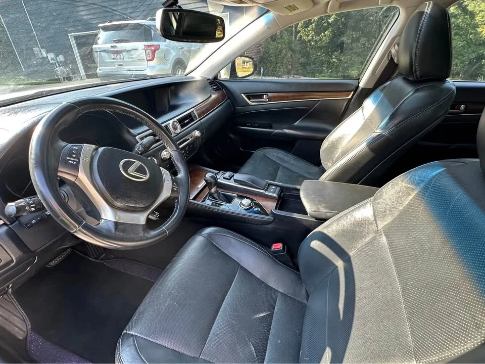 2014 Lexus GS 4th Gen - Image 11 of 20