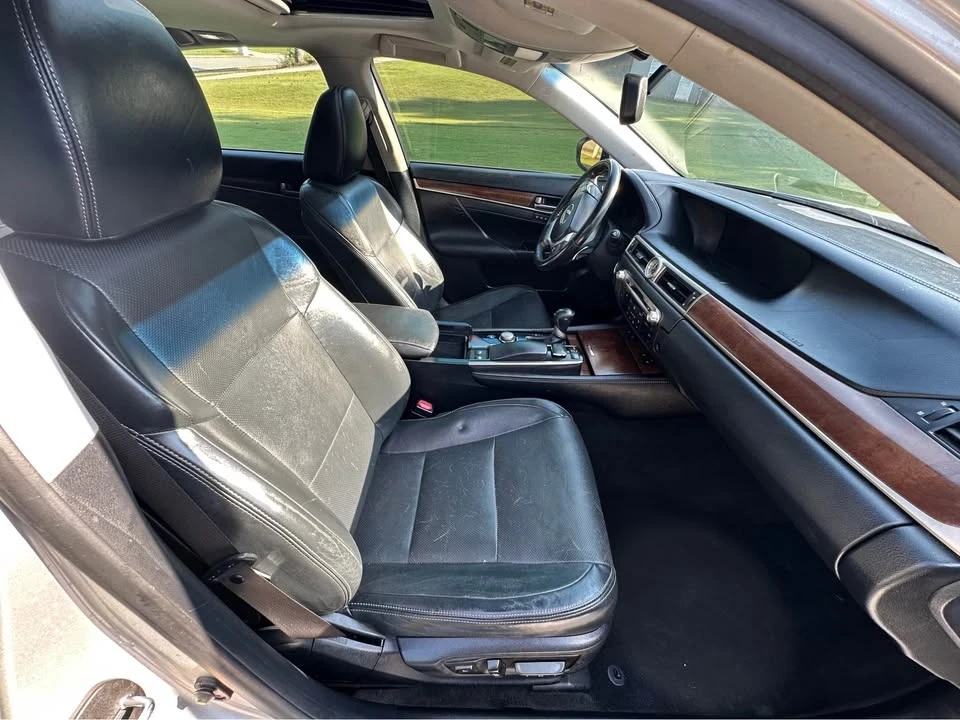 2014 Lexus GS 4th Gen - Image 9 of 20