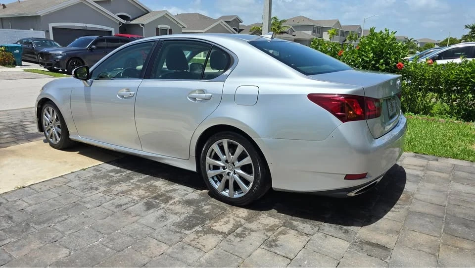 2014 Lexus GS 4th Gen - Image 6 of 15