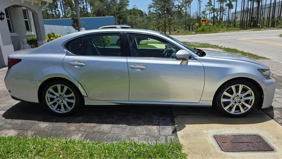 2014 Lexus GS 4th Gen - Image 9 of 15