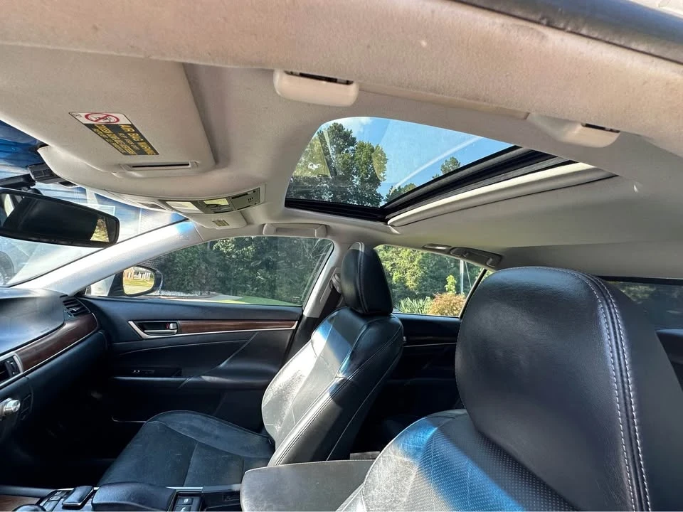 2014 Lexus GS 4th Gen - Image 12 of 20