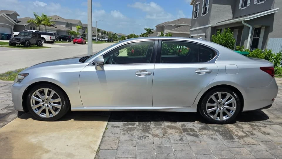 2014 Lexus GS 4th Gen - Image 8 of 15