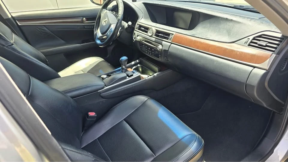 2014 Lexus GS 4th Gen - Image 10 of 15