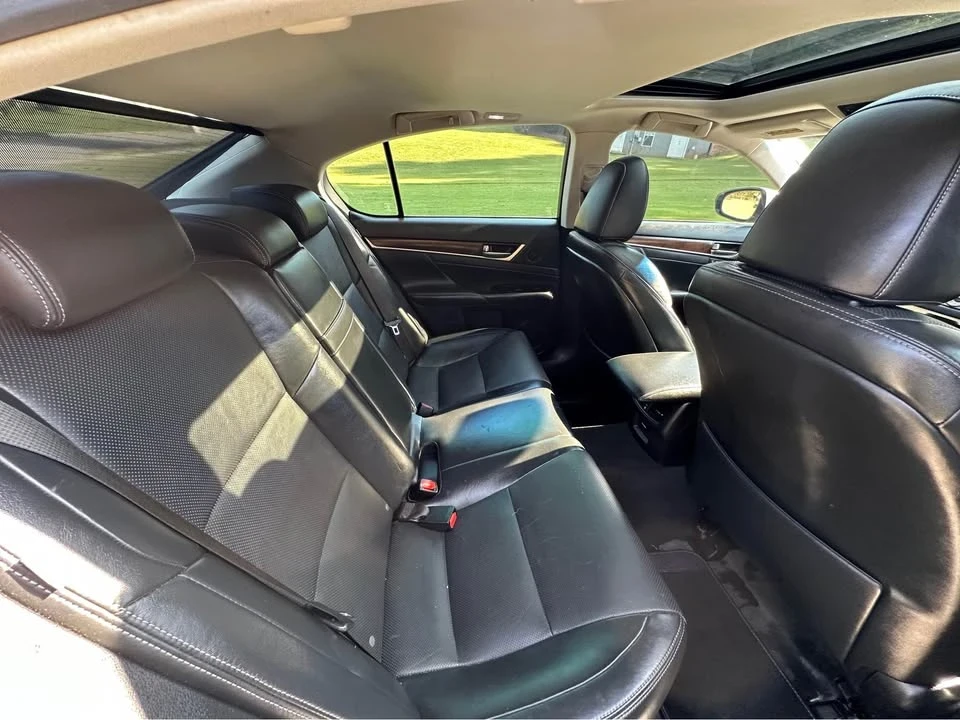 2014 Lexus GS 4th Gen - Image 10 of 20
