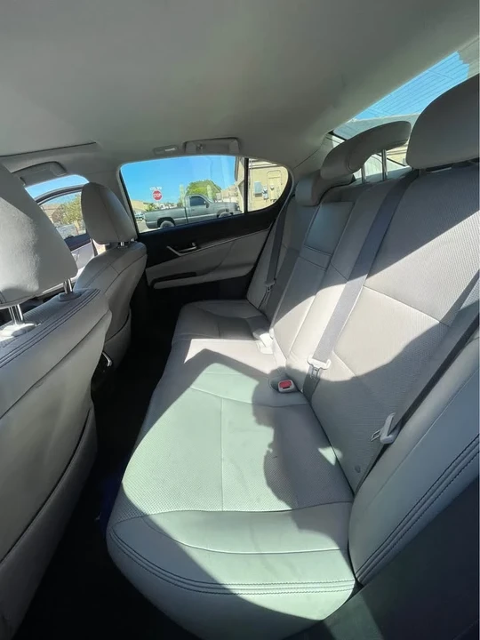 2014 Lexus GS 4th Gen - Image 5 of 11