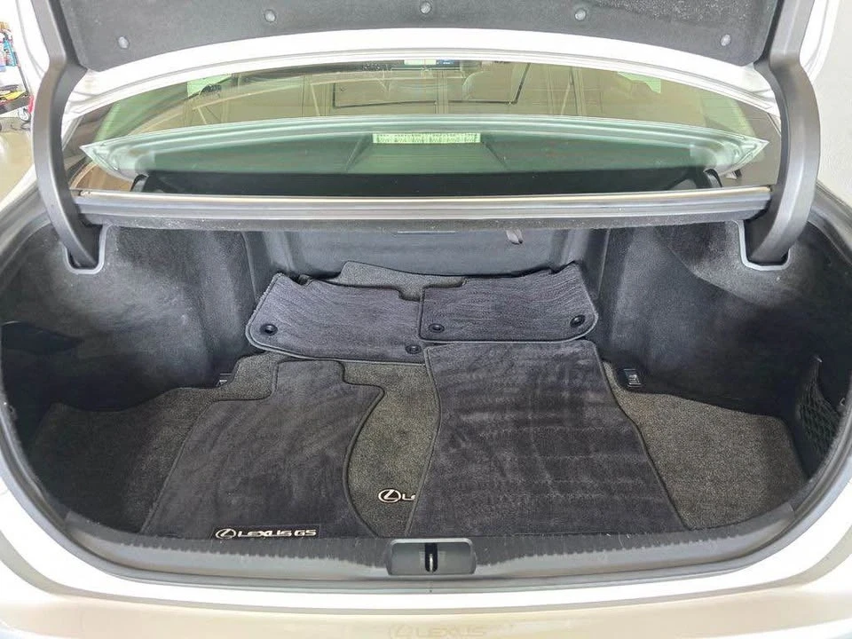 2014 Lexus GS 4th Gen - Image 19 of 20