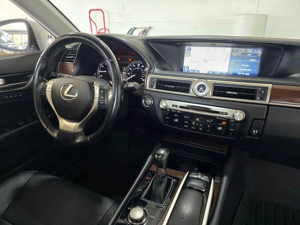 2014 Lexus GS 4th Gen - Image 17 of 20