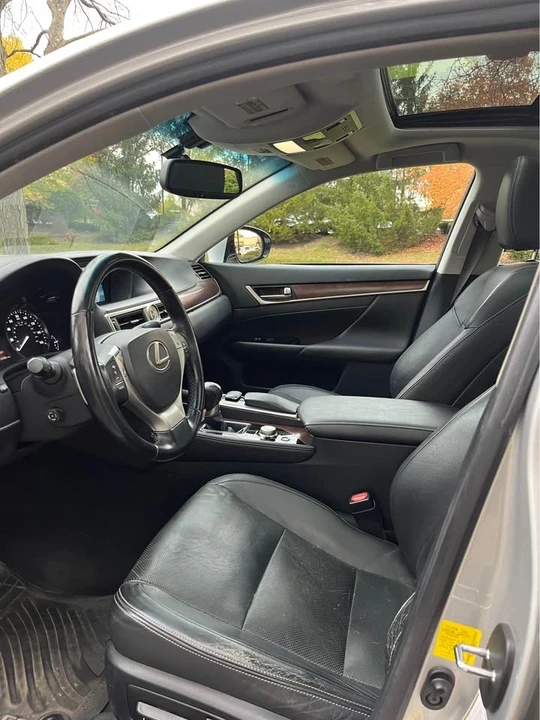 2014 Lexus GS 4th Gen - Image 10 of 18