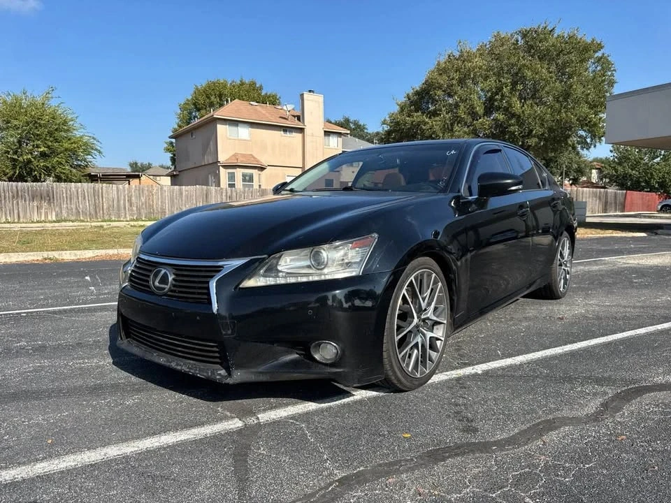 2014 Lexus GS 4th Gen - Image 11 of 16