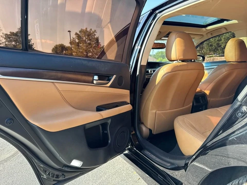 2014 Lexus GS 4th Gen - Image 9 of 16