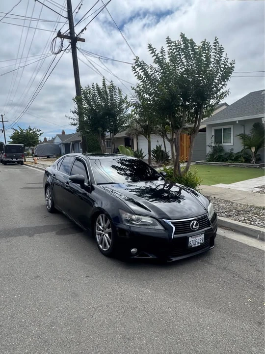 2014 Lexus GS 4th Gen - Image 2 of 3