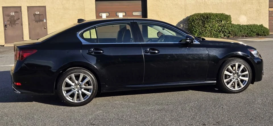 2014 Lexus GS 4th Gen - Image 9 of 17