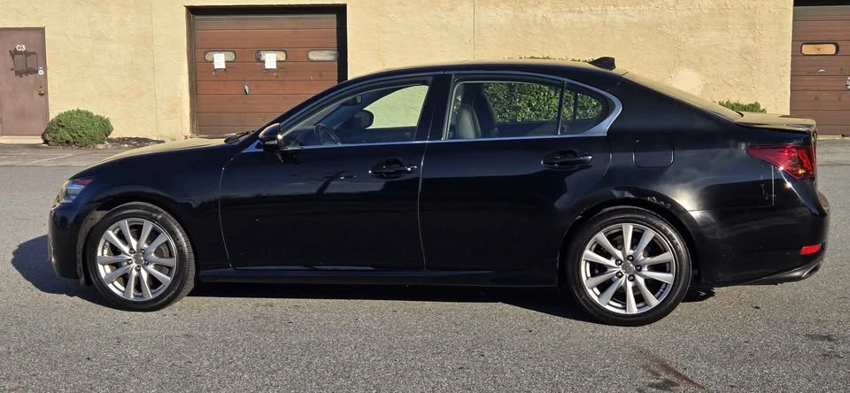 2014 Lexus GS 4th Gen - Image 2 of 11