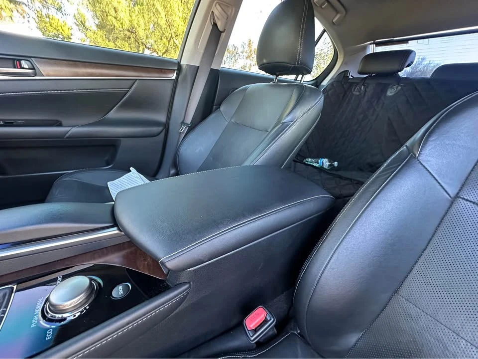 2014 Lexus GS 4th Gen - Image 7 of 19