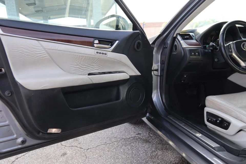 2014 Lexus GS 4th Gen - Image 4 of 8