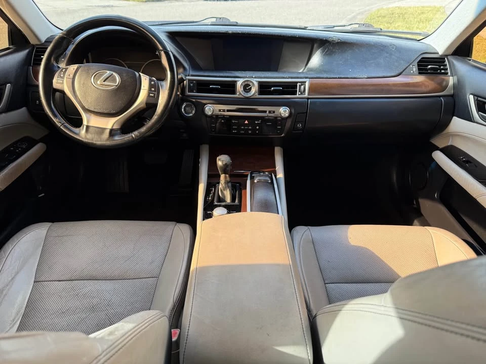 2014 Lexus GS 4th Gen - Image 7 of 10