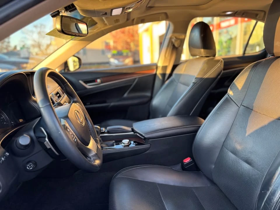 2014 Lexus GS 4th Gen - Image 7 of 15